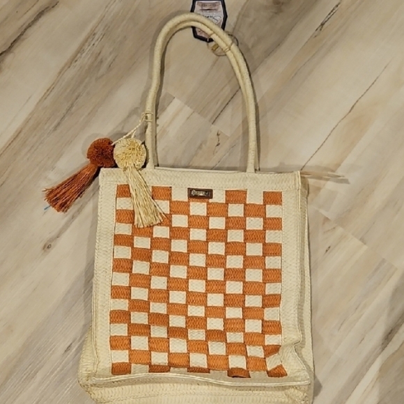 NEW! SUN N SAND Checkered Straw Pom Pom Tote Beach Bag. - Picture 2 of 7
